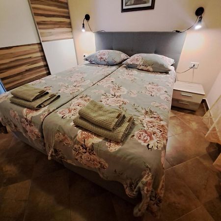 Abba Apartments Mali Lošinj Extérieur photo